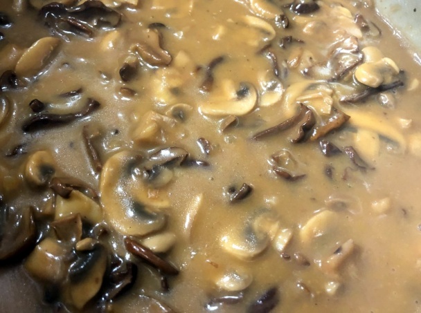 Voňavá hubová omáčka so šampiňónmi (fotorecept) - obrázok 3