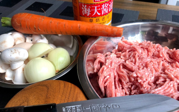 Kolienková zmes s mäsovými guľkami (fotorecept) - obrázok 1