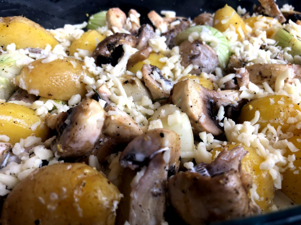 Šampiňónový pekáčik s novými zemiakmi (fotorecept) - obrázok 3