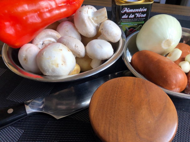 Buřtguláš so šampiňónmi (fotorecept) - obrázok 1