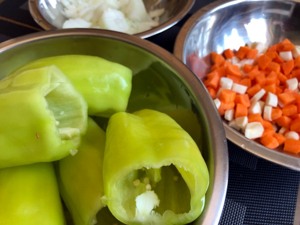 Plnená paprika so silnou paradajkovou omáčkou (fotorecept) - obrázok 2