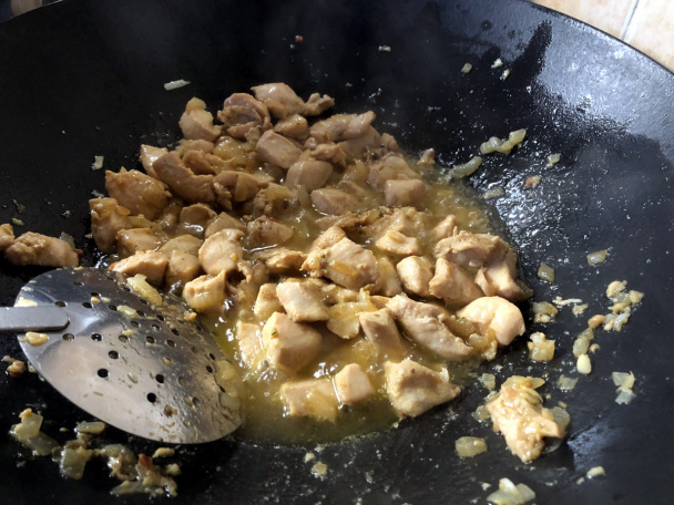 Opekané čínske rezance s kuracím mäsom (fotorecept) - obrázok 5