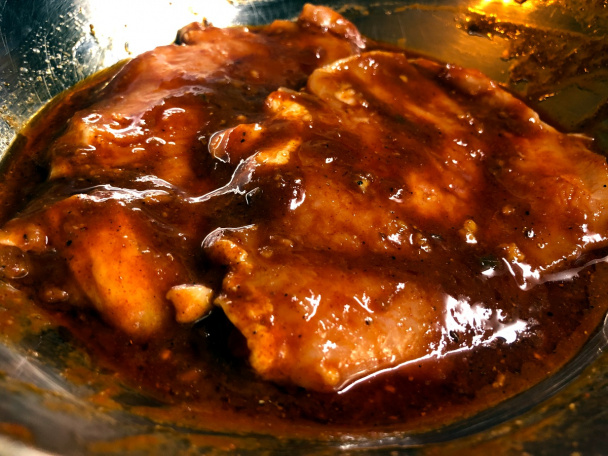 Marinované rezne pečené so zemiakmi (fotorecept) - obrázok 2