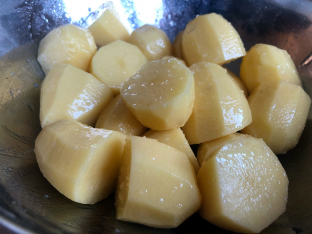 Marinované rezne pečené so zemiakmi (fotorecept) - obrázok 4