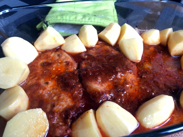 Marinované rezne pečené so zemiakmi (fotorecept) - obrázok 5