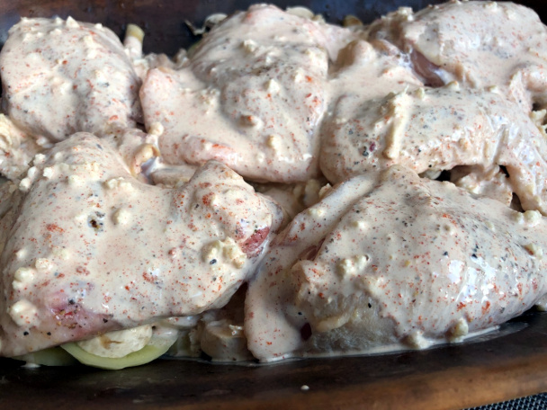 Kuracie stehná pečené na zemiakoch a šampiňónoch (fotorecept) - obrázok 3