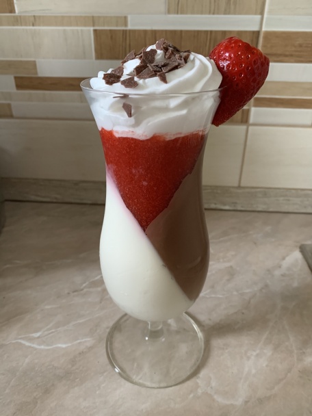 Kokosovo-jahodová panna cotta - obrázok 3