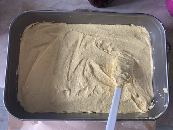 Čerešňový koláč s extra karamelovým krémom (fotorecept) - obrázok 1