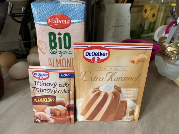 Čerešňový koláč s extra karamelovým krémom (fotorecept) - obrázok 3