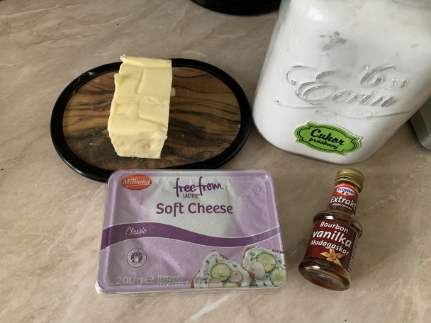 Najjemnejšie osie hniezda so skvelou polevou (fotorecept) - obrázok 9