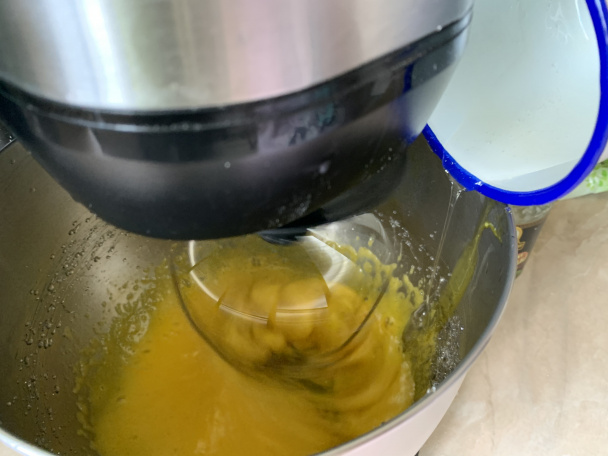 Kokosové kocky so žĺtkovým krémom (fotorecept) - obrázok 6