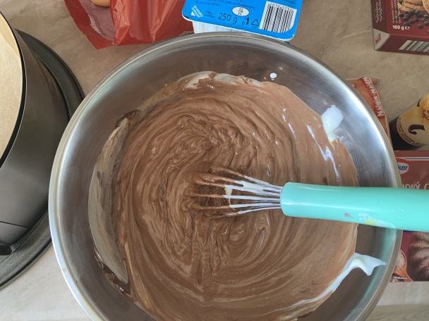 Nepečená torta s čokoládou a ovocným želé (fotorecept) - obrázok 3