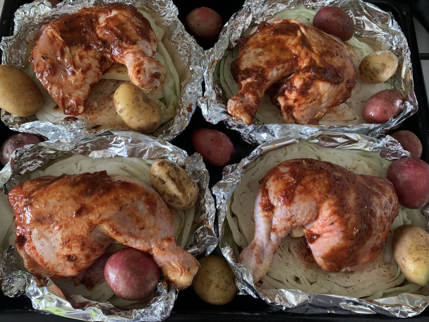 Šťavnaté pečené kuracie stehná na hlávkovej kapuste (fotorecept) - obrázok 7