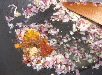 Špenát s cícerom a drvenými paradajkami (fotorecept) - obrázok 3