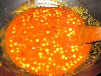 Špenát s cícerom a drvenými paradajkami (fotorecept) - obrázok 7