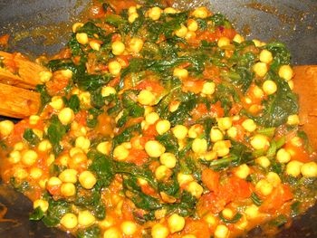 Špenát s cícerom a drvenými paradajkami (fotorecept) - obrázok 9