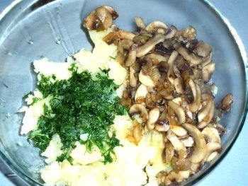 Zapečené zemiaky plnené šampiňónmi preliate šafránovo-kokosovou omáčkou (fotorecept) - obrázok 6