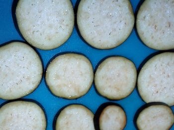 Prekladané zemiaky s baklažánom a paradajkami (fotorecept) - obrázok 2
