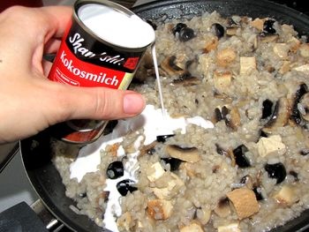 Krémové rizoto so šampiňónmi, údeným tofu a kokosovým mliekom (fotorecept) - obrázok 10