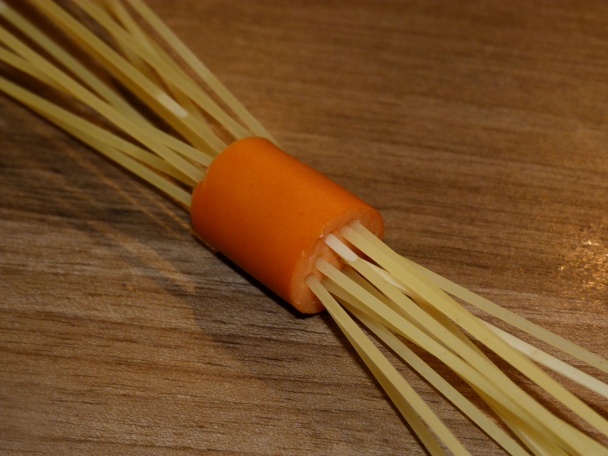 Špagetové medúzy so studenou omáčkou (fotorecept) - obrázok 1