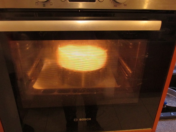 Kváskovy chlieb bez rozkvasu pečený v obruči (fotorecept) - obrázok 5