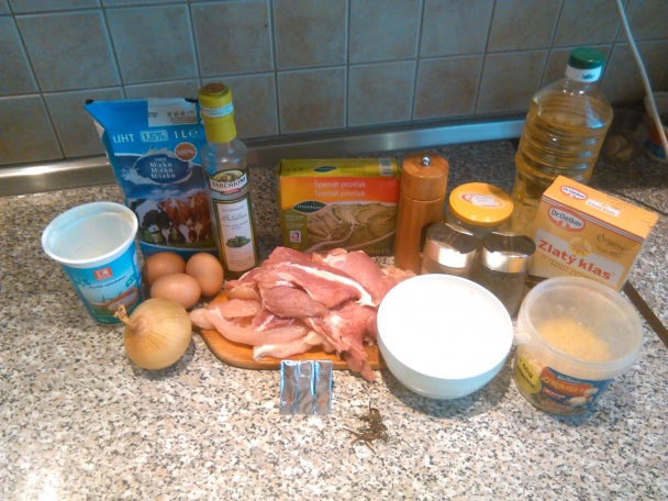 Kuracie prsia so špenátovými haluškami a syrovou omáčkou (fotorecept) - obrázok 1