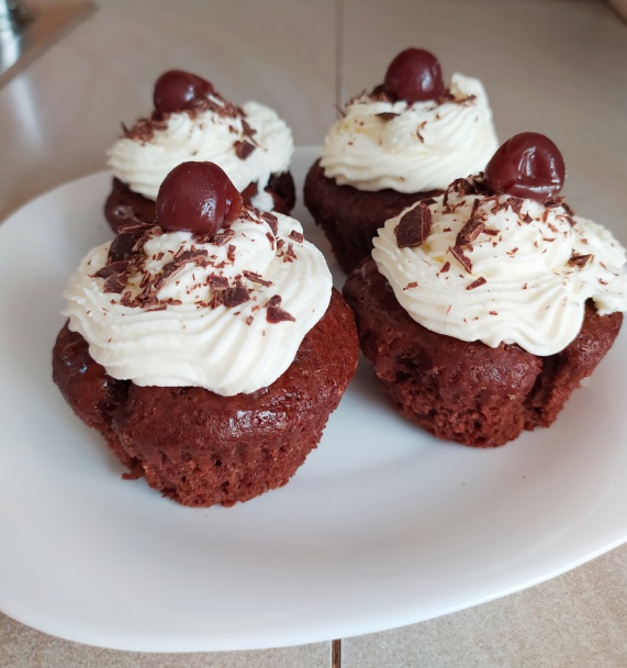 Black forest cupcakes (fotorecept) - obrázok 8