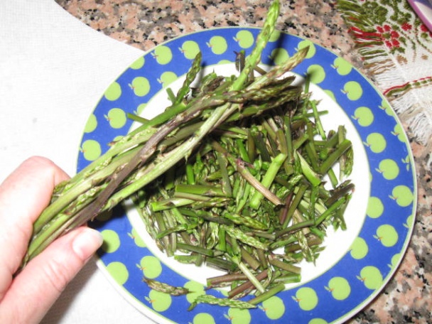 Krémová polievka so špargľou - obrázok 1