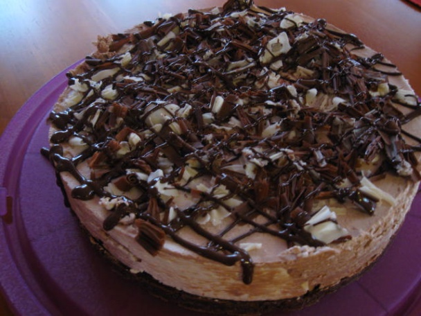 Cheesecake s tmavou a bielou čokoladou (fotorecept) - obrázok 15