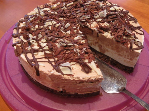 Cheesecake s tmavou a bielou čokoladou (fotorecept) - obrázok 16
