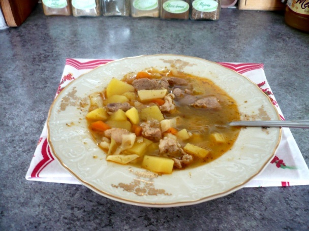 Rýchly bravčový guláš /fotorecept/ - obrázok 4