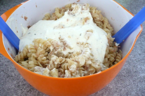 Cestovinový šalát s tuniakom (fotorecept) - obrázok 4