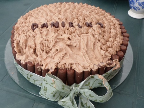 Orechová torta s čokoládovo-kávovým krémom - obrázok 3