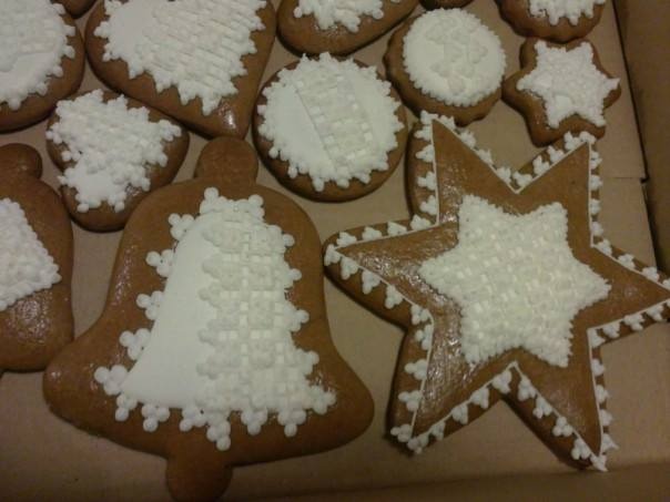 Čipková a glazúrová technika na medovníčky - obrázok 3