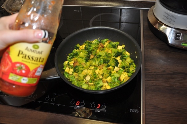 Brokolica a tofu s hráškom (fotorecept) - obrázok 4