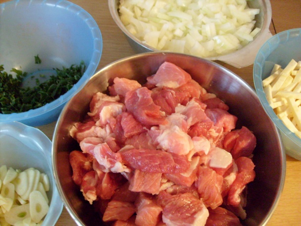 Nadstavený kotlíkový guláš (fotorecept) - obrázok 1