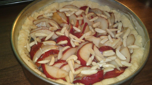 Kysnutý hruškovo-makový koláč s mandľami - obrázok 1