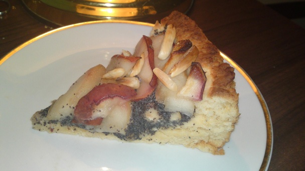 Kysnutý hruškovo-makový koláč s mandľami - obrázok 4