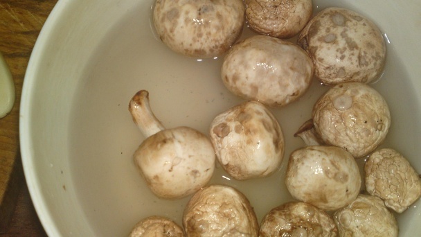 Kura na víne, zelenine a hubách (fotorecept) - obrázok 4