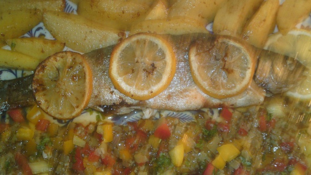 Pečený voňavý pstruh s pikantnou omáčkou (fotorecept) - obrázok 12