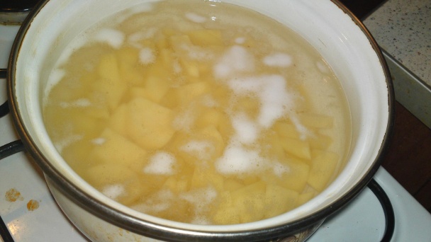 Pretláčané zemiaky ako ich robím ja (fotorecept) - obrázok 1