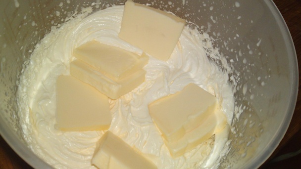 Ružové vanilkové rezy s broskyňou (fotorecept) - obrázok 4