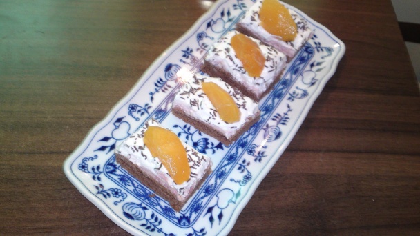 Ružové vanilkové rezy s broskyňou (fotorecept) - obrázok 15