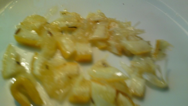 Kolienka v pikantnej syrovej omáčke s kúskami skaramelizovaného citróna (fotorecept) - obrázok 5