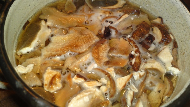 Bravčové plátky na slanine s dubákmi a mrkvou (fotorecept) - obrázok 3