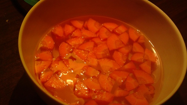 Bravčové plátky na slanine s dubákmi a mrkvou (fotorecept) - obrázok 6