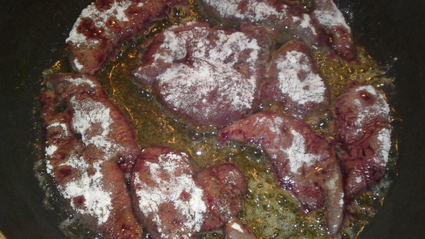 Chrumkavá pečeň s plátkami jablka a pomaranča (fotorecept) - obrázok 5