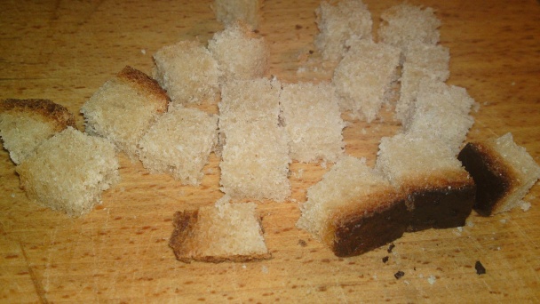 Hrnčekové knedle s chlebom - obrázok 2