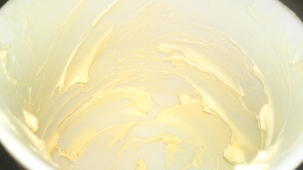 Hrnčekové knedle s chlebom - obrázok 6