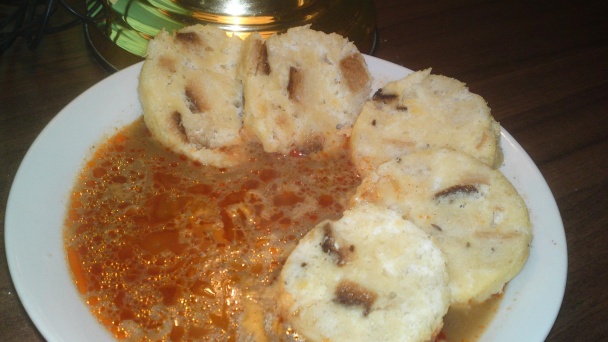 Hrnčekové knedle s chlebom - obrázok 13